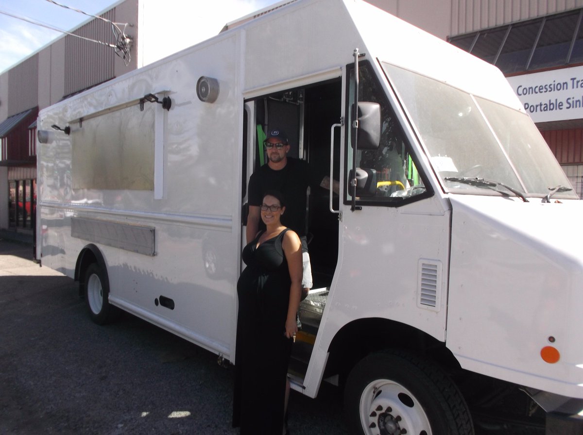 ApolloCarts's tweet photo. Northwest Fresh #foodtruck soon to be serving up gourmet meals at a film set near you #filmsetcatering https://t.co/n4X9YLSC7H
