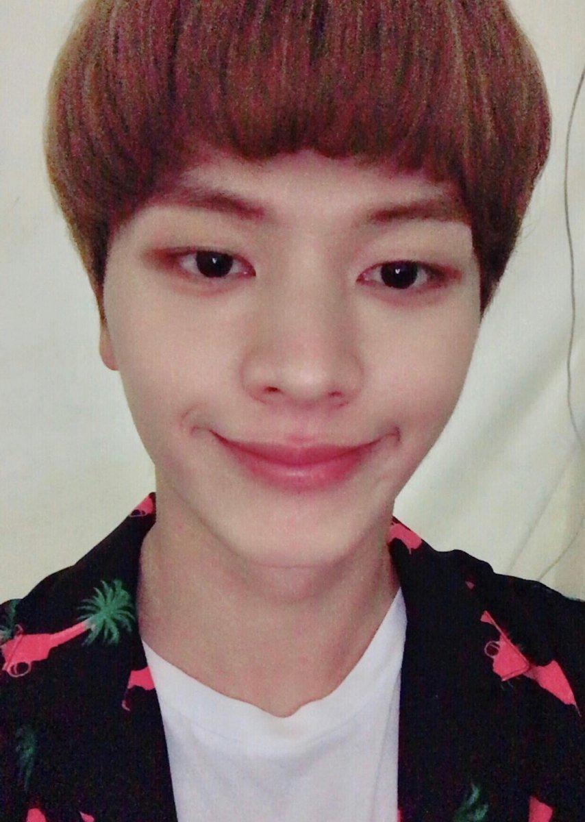 YOOK_marigold's tweet image. 민구오빠.....재등장?!

#육성재 #성재 #육잘또 #바가지머리

@BTOB_6SJ