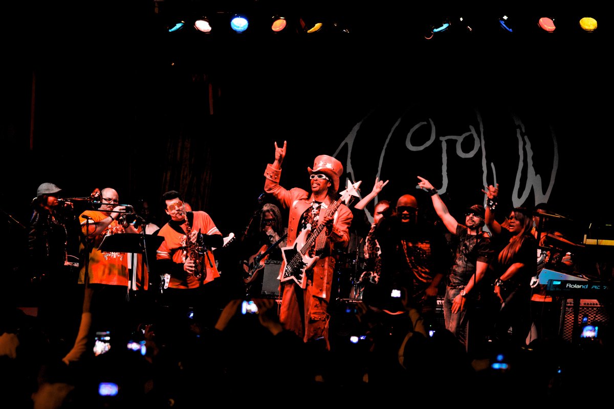 lennonbus's tweet photo. #TBT @Bootsy_Collins brings the funk to the #LennonBus #ImagineParty! #BootsyCollins https://t.co/YB2NzDinVT