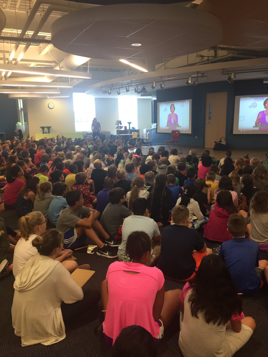klblake9's tweet photo. Math kickoff assembly @napls_is @napls @MrsKateThoma @KatherineRNowak https://t.co/GuJwUml002