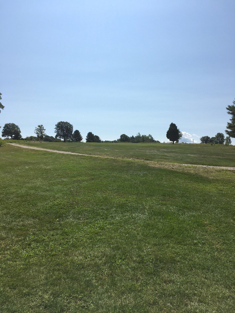 feelngroovy's tweet photo. Nice day at the office @gervme @JMarquis13 #EndingHunger #NNGolf https://t.co/2rOsFJpJBz