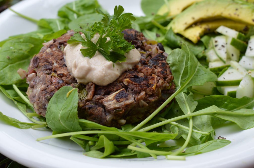 SunTempleFood's tweet photo. #NationalBurgerDay #Vegan #recipeblog https://t.co/jnSZBhCgtx https://t.co/jpgGAVOiZZ