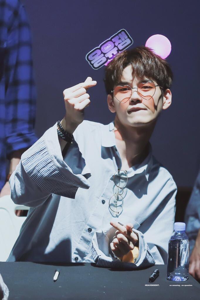 _61CXorders's tweet photo. เนื่องจากวันนี้วันเกิดเมนหลักเราค่ะ 
🔥แจกสติกเกอร์ไลน์ 50C 2 คนค่ะ 
📍 รีไว้เลยค่า ฟอลด้วยก็ได้น้า
📆 ประกาศผล พรุ่งนี้ 22.00 #Happy_ONGday https://t.co/rr8eNEr0Wg