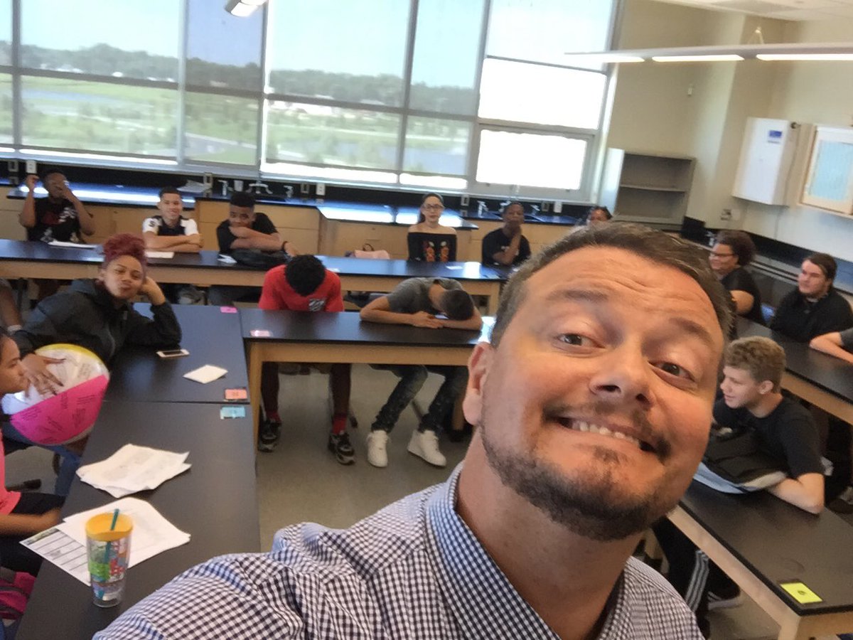 JosephHFuller's tweet photo. #DHS312 Day one, let's go! #senatorup https://t.co/VknL5Etbh0
