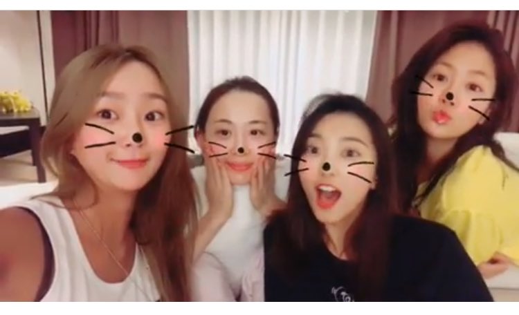 Utommm's tweet photo. maghihiwalay pero walang iwanan π
#BESTSISTAR #SISTAR #ForeverWithSISTAR https://t.co/NqWI9M91gg
