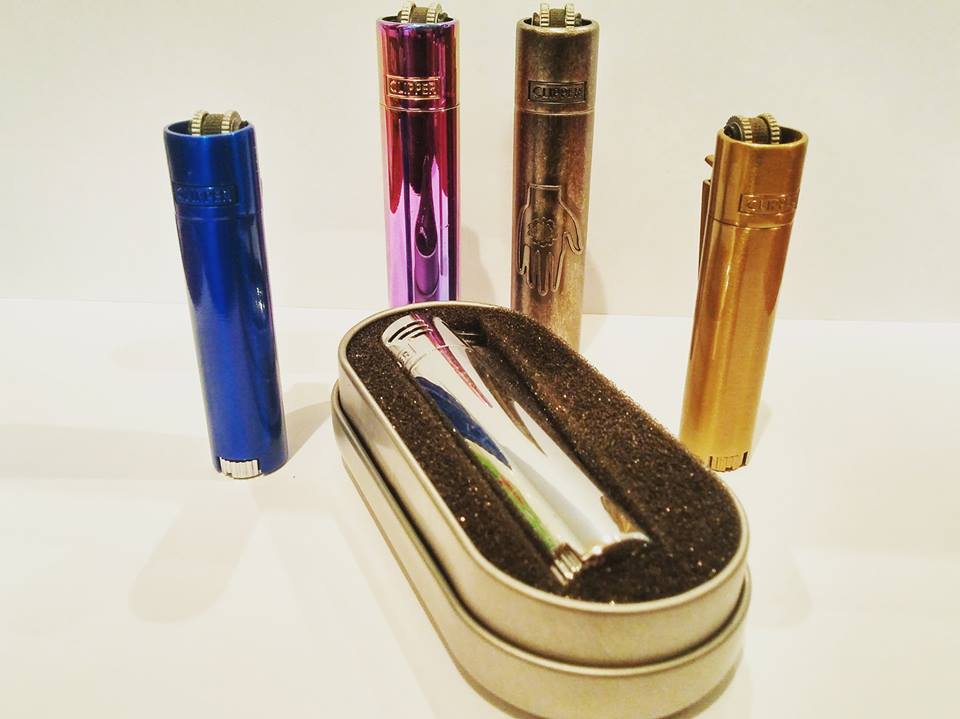 ShopSnail's tweet photo. Metal clippers! How awesome is that?? ;)

#Clipper #Lighter #lighterlife #fire #snail #metal #metallic https://t.co/NNT7yKcp1m