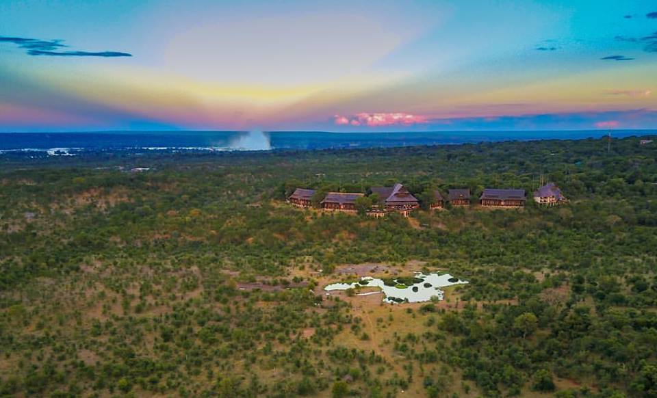 sam_in_zimbabwe's tweet photo. #MosiOaTunya in #grandeur
#VisitZimbabwe #VictoriaFalls #SmokeThatThunders
#Wanderlust
#Africa
#Trrvel
#Waterfalls
#Sunsets 
📸#ShaunMcminn https://t.co/7VzybO9hne