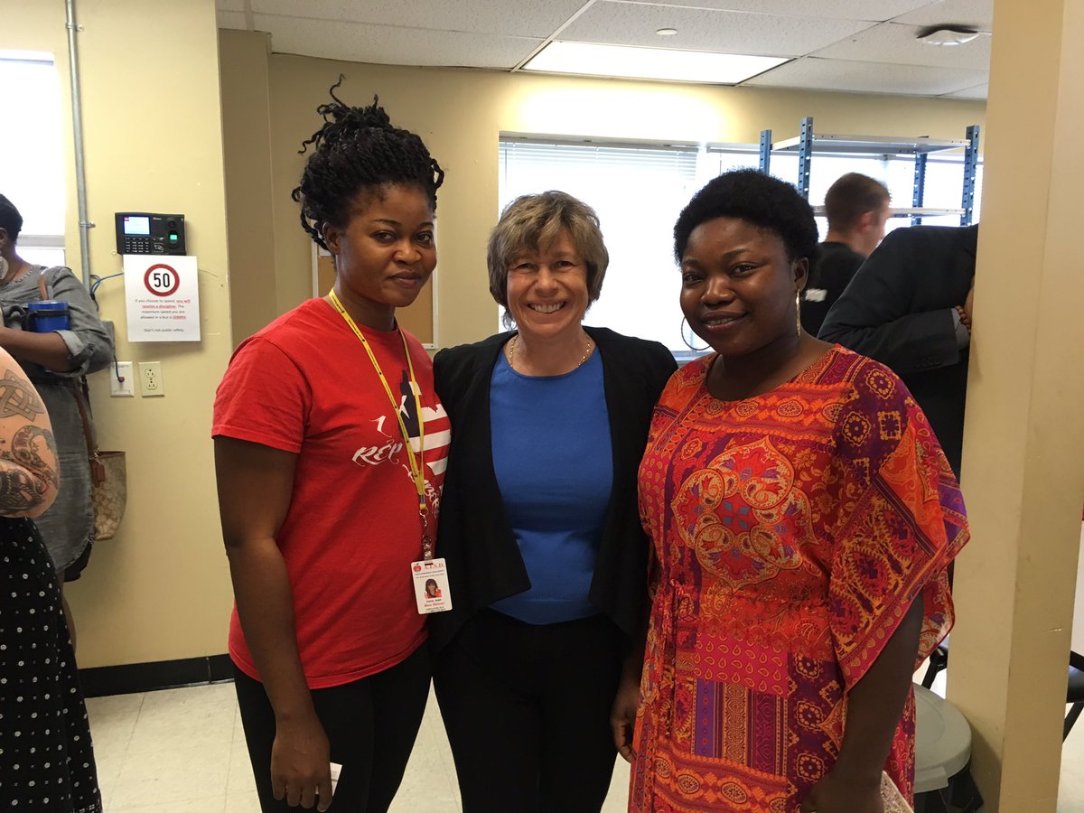 EdAustin_TX's tweet photo. .@rweingarten addresing our members at the Nelson Bus Terminal #PublicSchoolProud #EdAustin https://t.co/SsXFdNJ3uE