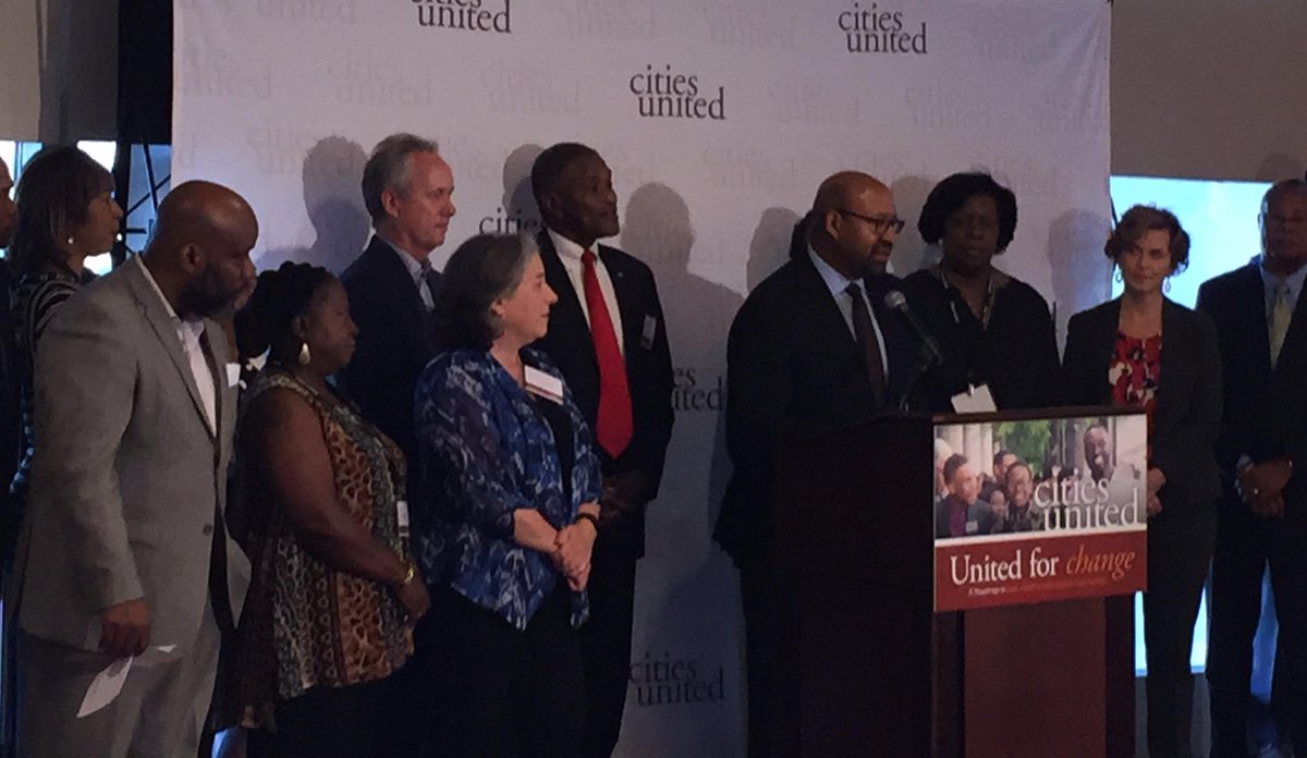 mobarbosa's tweet photo. "I believe in the 2nd amendment, I also believe in my 1st amendment right not to be shot" Cities United @hriaction https://t.co/jfDb3a7hNw