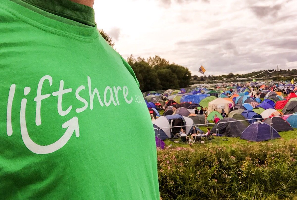 Liftshare's tweet photo. Our #Liftshare volunteer @KettlegunDan in position greeting #liftsharers to the #priority car park @OfficialRandL ! #festival #carshare https://t.co/KlbkZCK7Yl