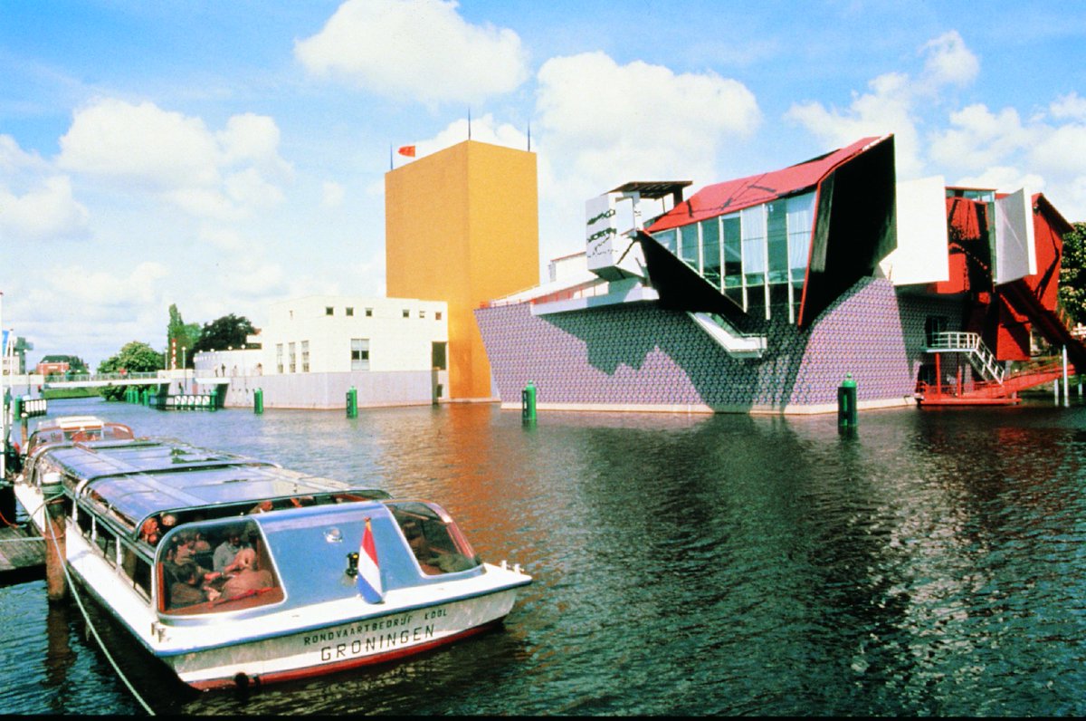 Visit_NL's tweet photo. Enjoy temporary art exhibitions and the great permanent collection  @groningermuseum Groningen. You can't miss this post-modern gem. https://t.co/6j5ZK0IeEy