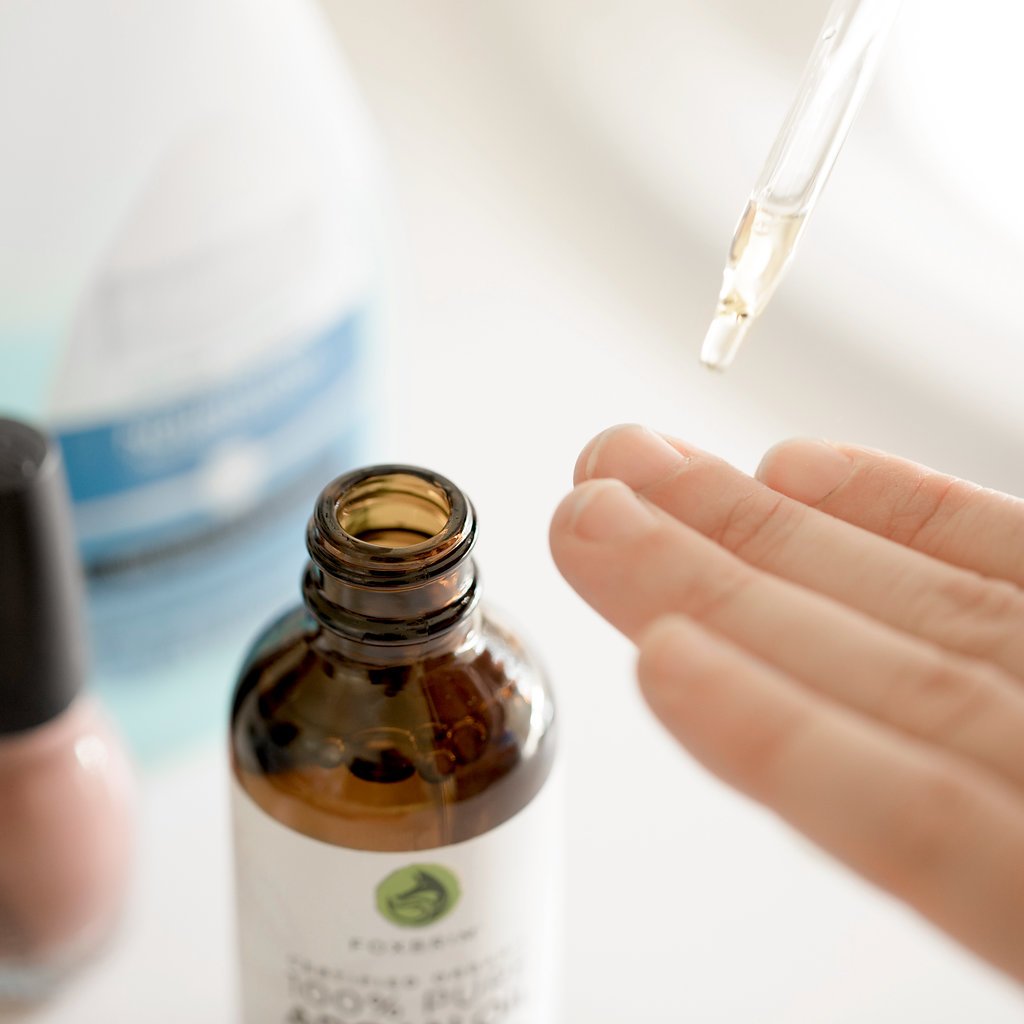 Did you know using Argan Oil helps your #nails grow faster and stronger? #WednesdayWisdom #ArganOil #nailsonfleak bit.ly/2owPRzT