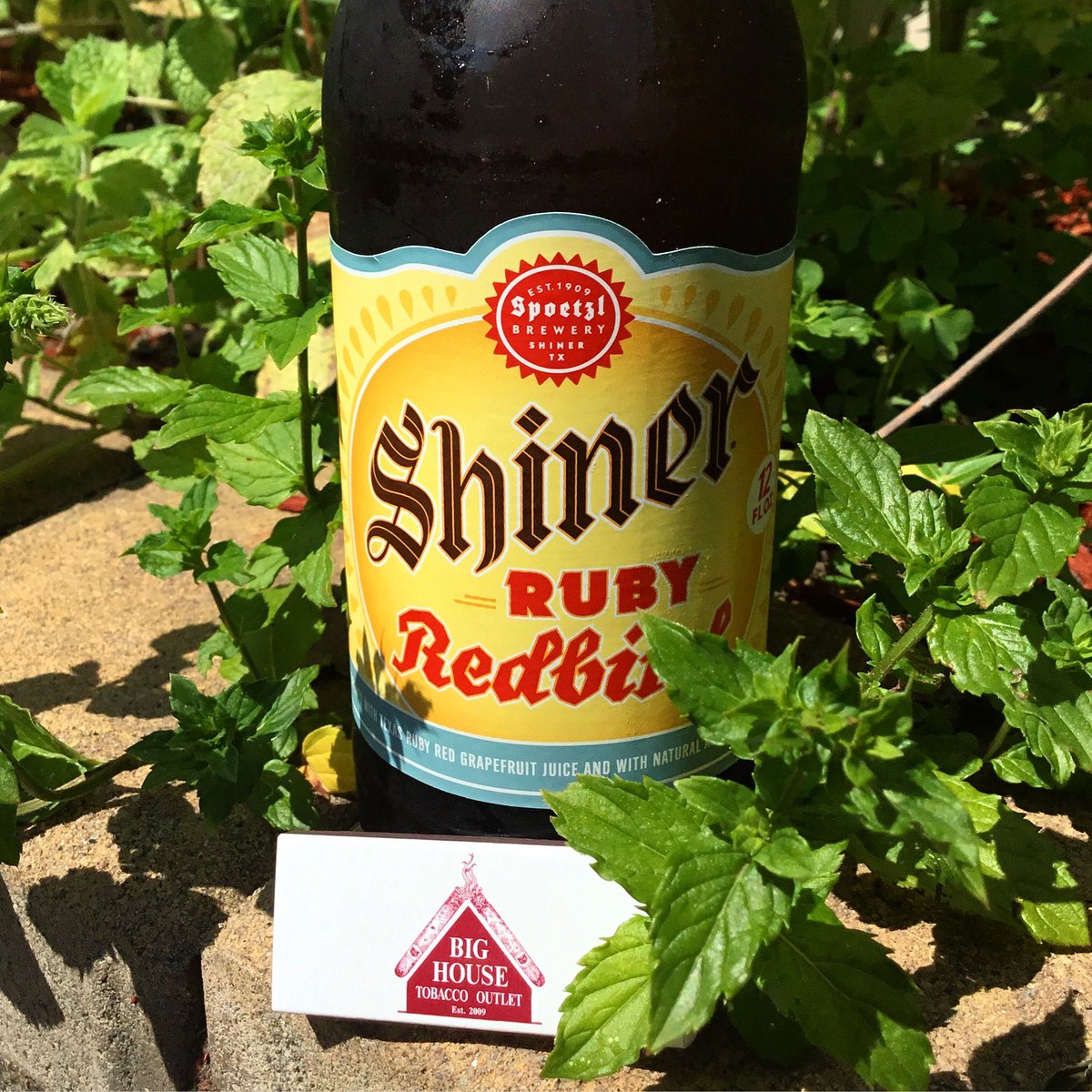 BigHouseTobacco's tweet image. Quench your thirst with a #RubyRedbird from @shinerbeer 🍻