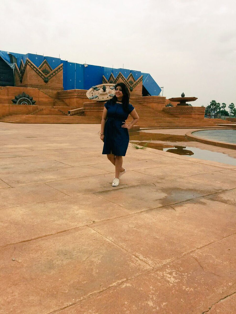 imankita_m's tweet photo. Just visited hidden MAHISHMATI Kingdom #Prabhas #prabhaslove #Bahubali #Bahubaliset #Bahubali2 #ranadaggubati #Devsena #ramojifilmcity #❤️ https://t.co/bmiY0PWOST