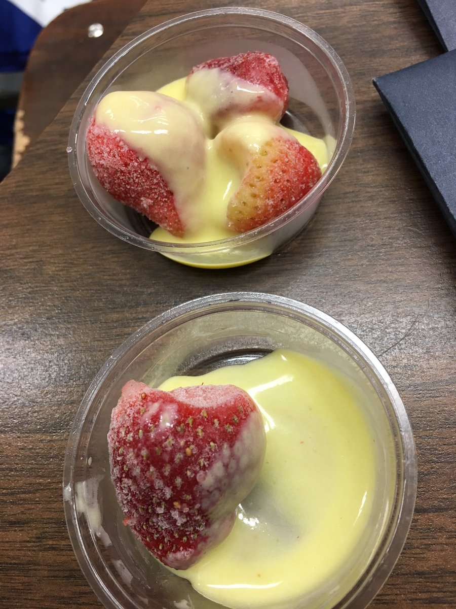 JacSquirrels's tweet photo. 😋😋😋😋 #URHALC17 https://t.co/88PoInj6Cp