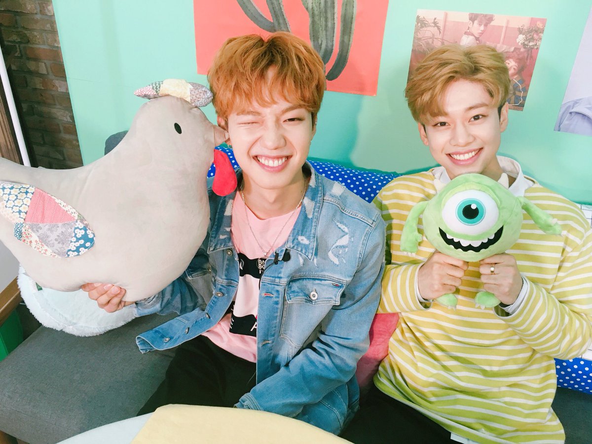 bnmboysofficial's tweet photo. [MXM/임영민X김동현]

야식 맛있게 냠냠 🍽 함께 즐거운 야식시간 되셨나요?
늦은 시간까지 함께 해주신 여러분 감사해요😊
이제 굿나잇! 좋은 꿈 꾸세요💤

#브랜뉴뮤직 #브랜뉴보이즈 #MXM #임영민 #김동현 https://t.co/5vjtBm4RVm