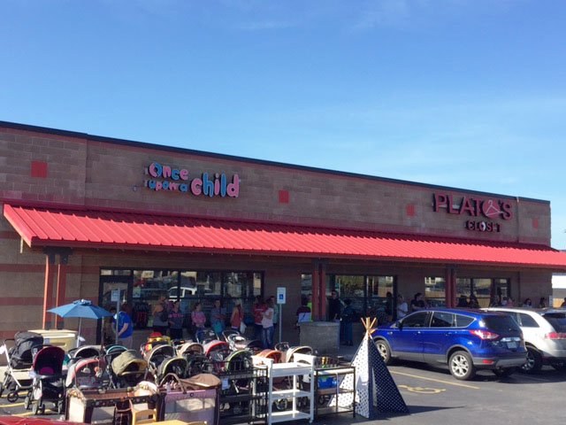 WinmarkResale's tweet photo. #GrandOpening Alert: Steve Johnson opens a #OnceUponAChild in #Springfield, MO today! ๐ #WinmarkGO https://t.co/3owZso585m