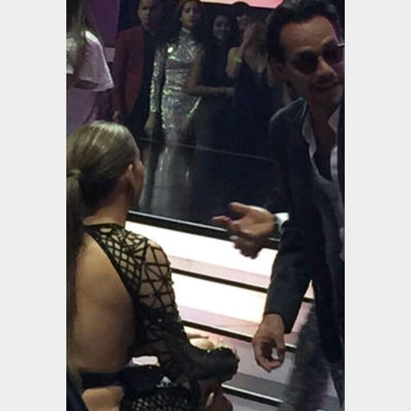 jlover_maria's tweet photo. Mi Amor y Mi Admiracion Los Amooo❤❤🙏🙏🙏 @JLo @MarcAnthony  #Marcnnifer  #loveu #teamolola #tequieroflaquito #chichi #Papi https://t.co/DDKl2Ktr1i