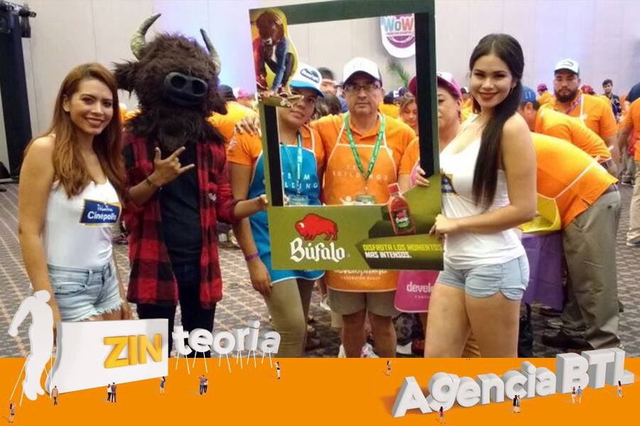 ZinteoriaBTL's tweet photo. #Edecania y #Botarga para @GrupoHerdezMX 🌶
#AgenciaDePromociones #BTL
#AgenciaDeEdecanes #Advertising #Edecanes https://t.co/x8UzN2Qa6P