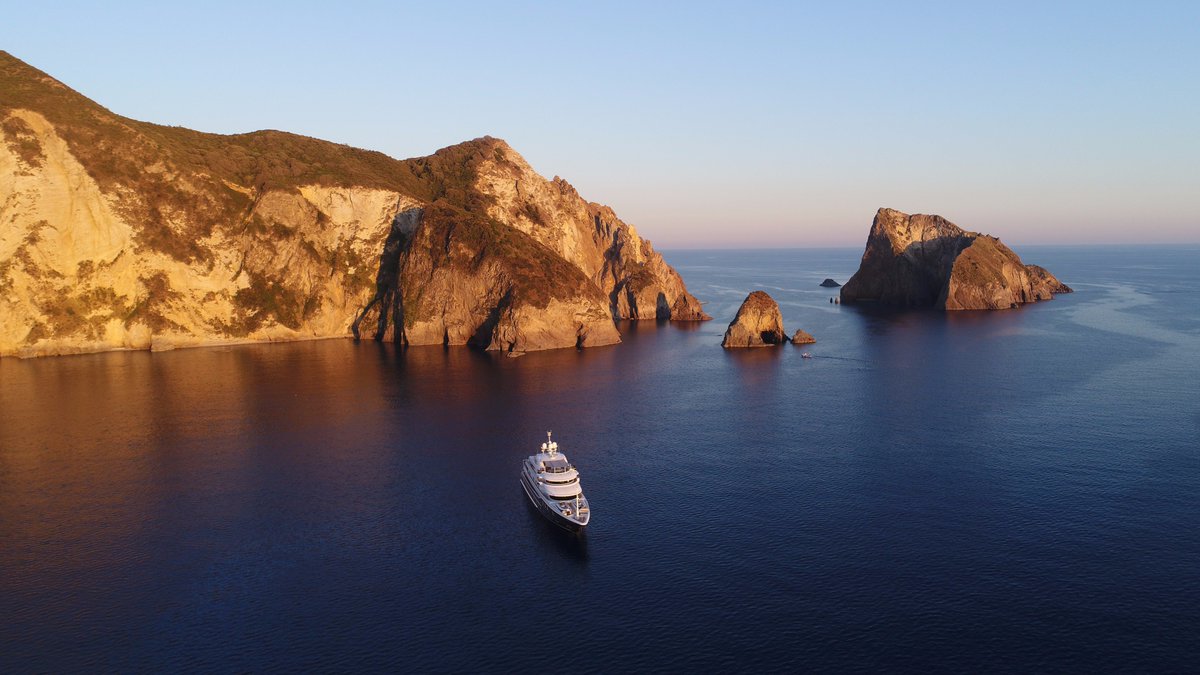 BurgessYachts's tweet photo. Here are some of our favourite entries from Week 3 of the 'Crew Photographer of the Year' #competition. Like them on our Facebook page! https://t.co/DrSQS42JQ9