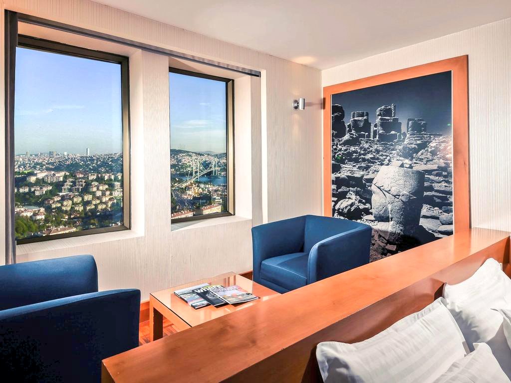 فندق Mercure #bosphorus  istanbul
 5 نجوم بإطلالة ساحرة على #البوسفور
فاخر بموقع خرافي📌وبسعر حصري👌
غرفة مطلة عالبوسفور بالإفطار 85 يورو فقط👍