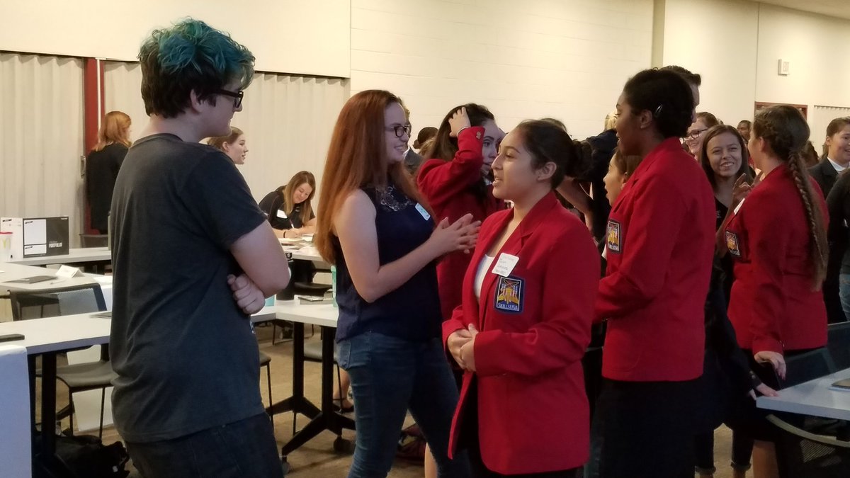 jhmorris's tweet image. #cvhsengineering student-leaders networking at #westmec leadership training.