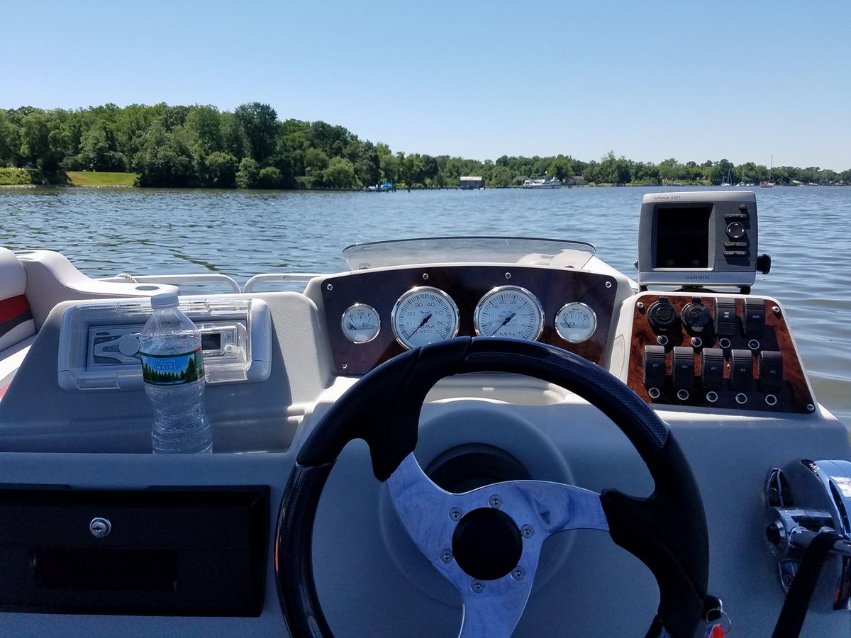 Pontoonstuff Com On Twitter Vincent Shared A Photo With Us Of His Console He Went With Our Large Pontoon Boat Console With The Premium Package And A Glove Box Https T Co Bmvo5ziofs