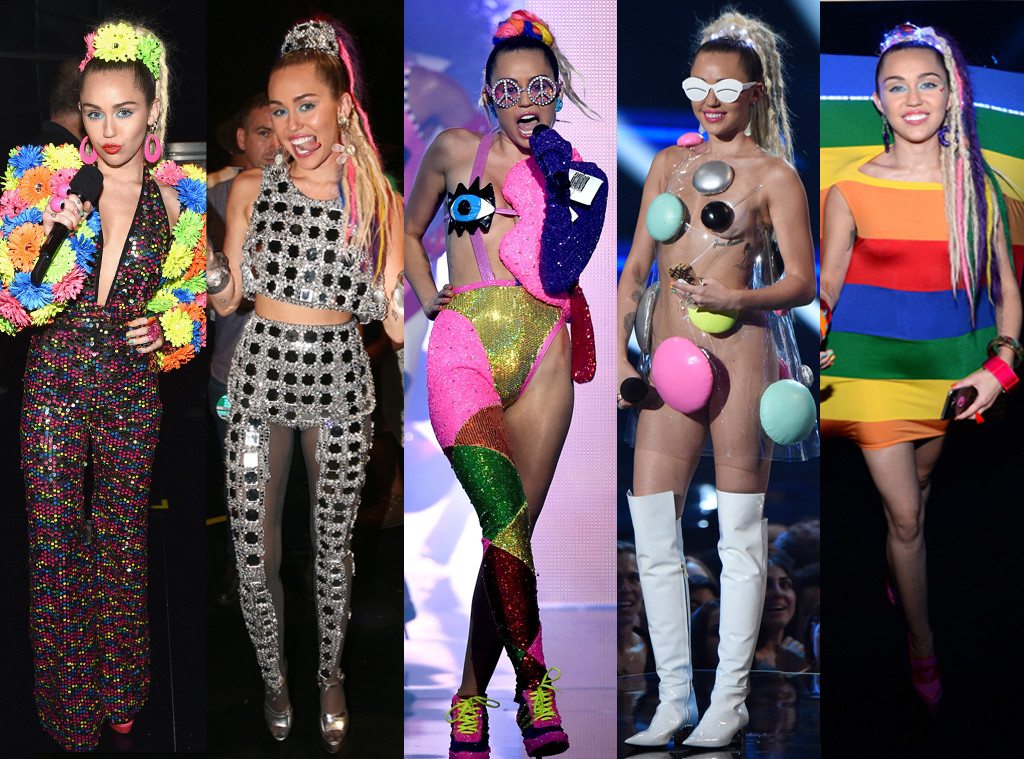 NoticiasSmilers's tweet photo. ¿No os pasa que estáis nerviosxs por los VMA's? ¿Con qué sorprenderá Miley este año? https://t.co/KgtLXCmkFm