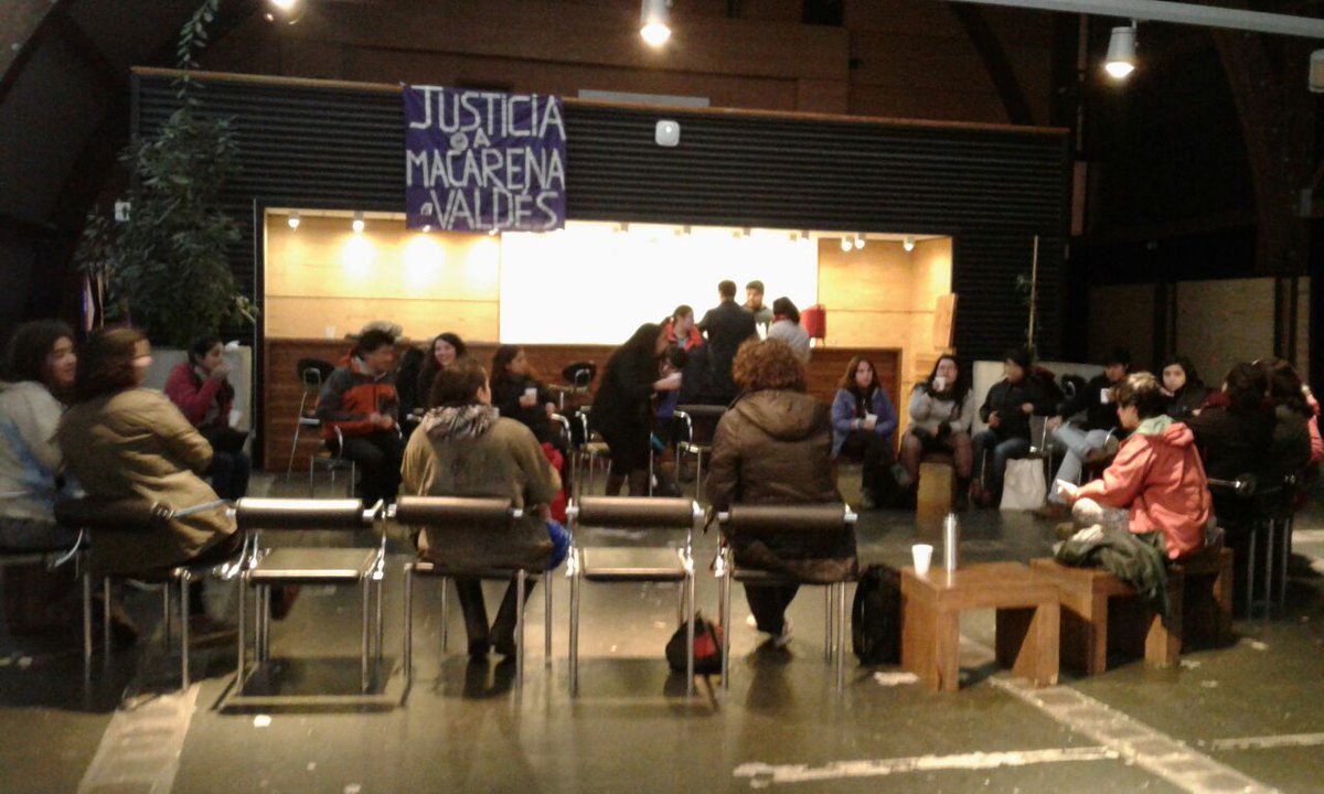 RevCaminando's tweet photo. Queremos justicia para #MacarenaValdes luchadora social. Los #Pueblos exigen dignidad.
@rsumen @Mapuexpress @kvrruf  @rvfradiopopular https://t.co/17Fdtm445C