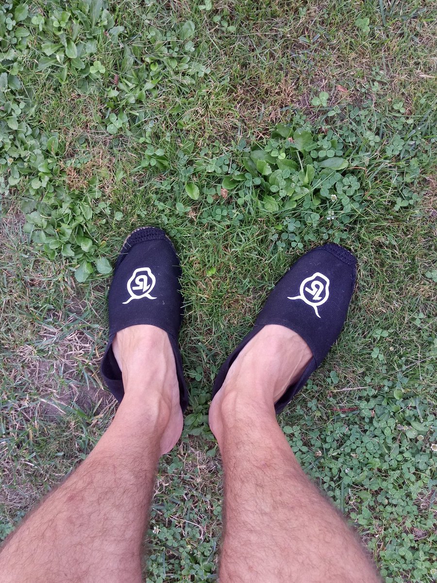 olartigaud's tweet photo. @KoKoNuT_TLB @dupuis_sandra @hictamenvivit_ @ragou37 @mari4128 On enchaîne !!! #teamespadrilles #teamregionnalisme 😂 https://t.co/Au4mGaRpSN