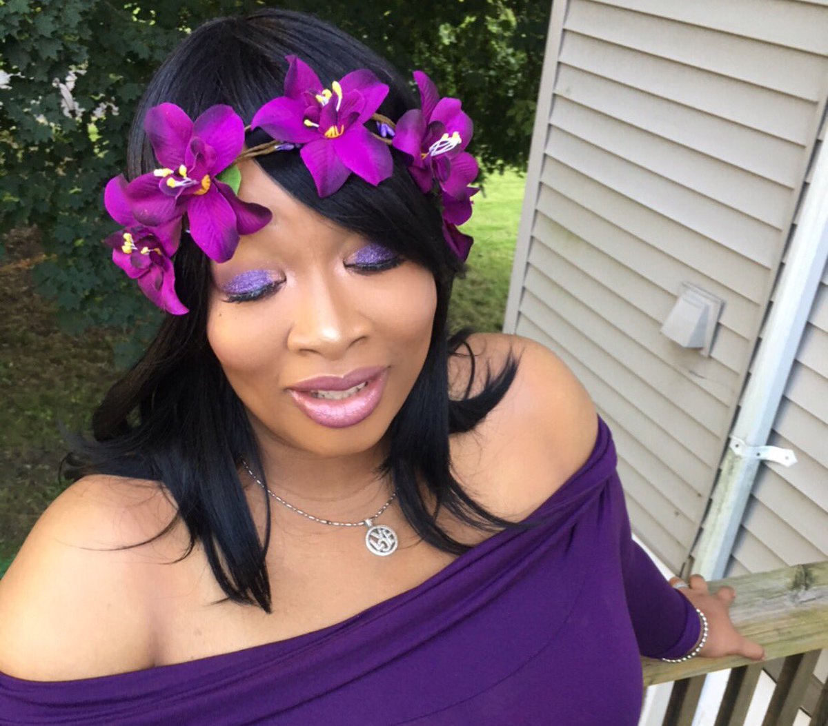 prettytallchic's tweet photo. i did makeup on my mommy #makeup #nyc #nycmakeup #nycmua #philly #phillymakeup #nosecontourcrazy https://t.co/lzuXKDzSQs
