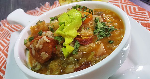 presenciapr's tweet photo. #Sabrosuras: #Asopao de gandules: https://t.co/Gh4Cmvwam2 | @chefesolorzano #CandelitaCandelita #FoodPorn https://t.co/InJTI4kFaW
