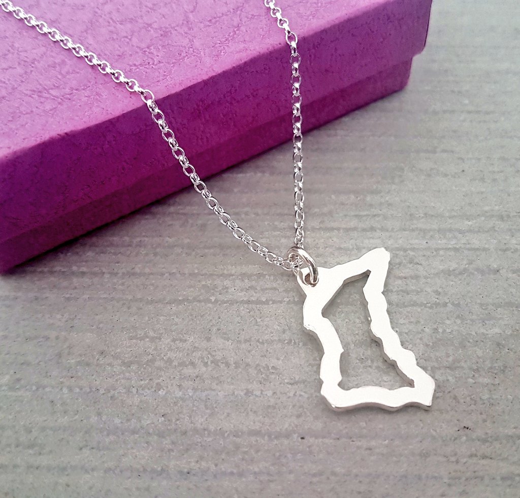 The popular #iomtt pendant is available on the new site. Get 10% off when you enter NEWSITE10 at checkout #ClassicTT tinytreasureskeepsakes.co.uk/tt-jewellery-f…