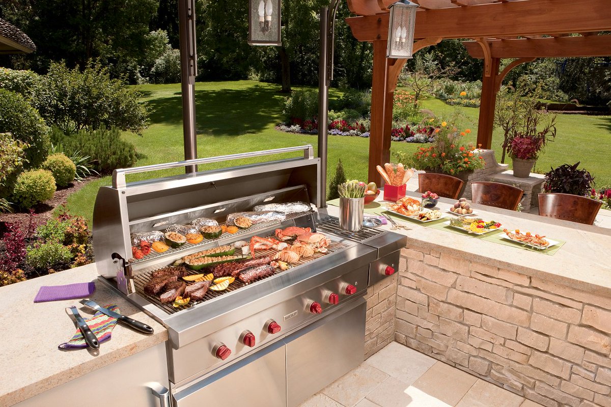 Keep on grilling #subzero #wolf #outdoor!