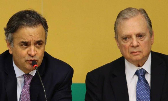 ‘Paz no ninho’: Aécio confirma Tasso na presidência do PSDB até dezembro glo.bo/2itvCR0