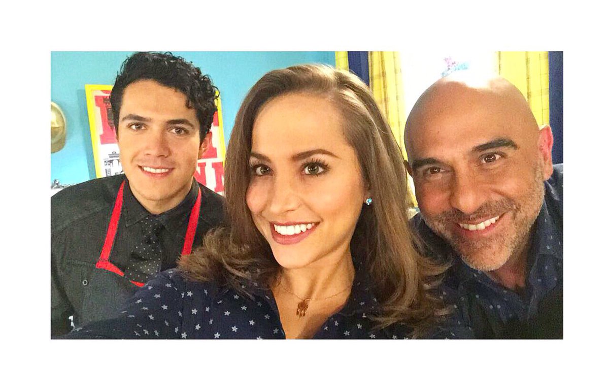 jessicadiazmx's tweet photo. Con un par de mandilones 😎🔥💫 @PelonGomis @_MarioMoran mariomoran #MUYPADRES 🎬 @ImagenTVMex @MuyPadresTV https://t.co/j5QkEIphUw