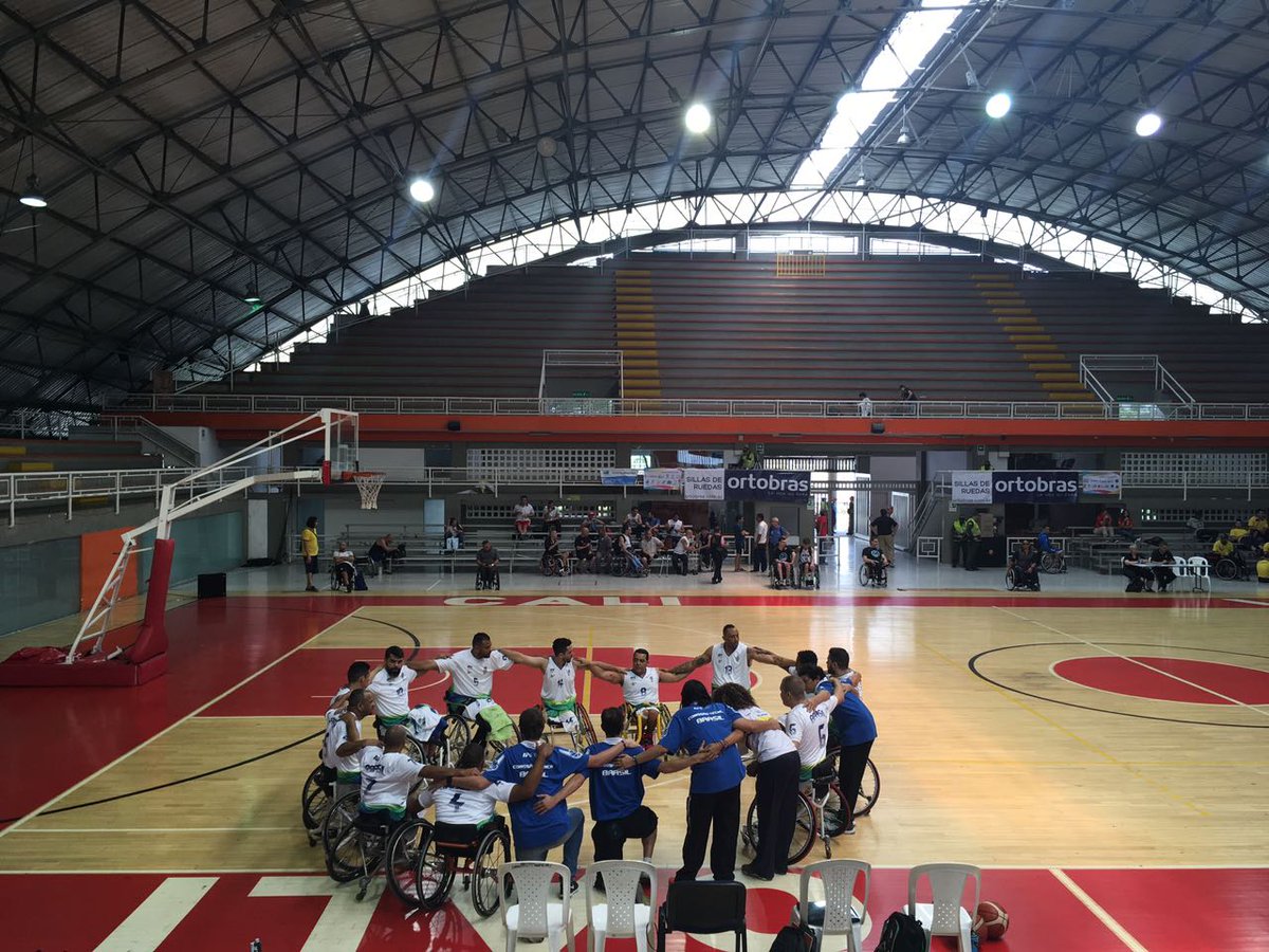 Basquetecadeira's tweet photo. Seleção masculina estreia agora contra o México na #CopasAmericaBSR2017. Todo mundo na torcida! https://t.co/HBhXPVetKB