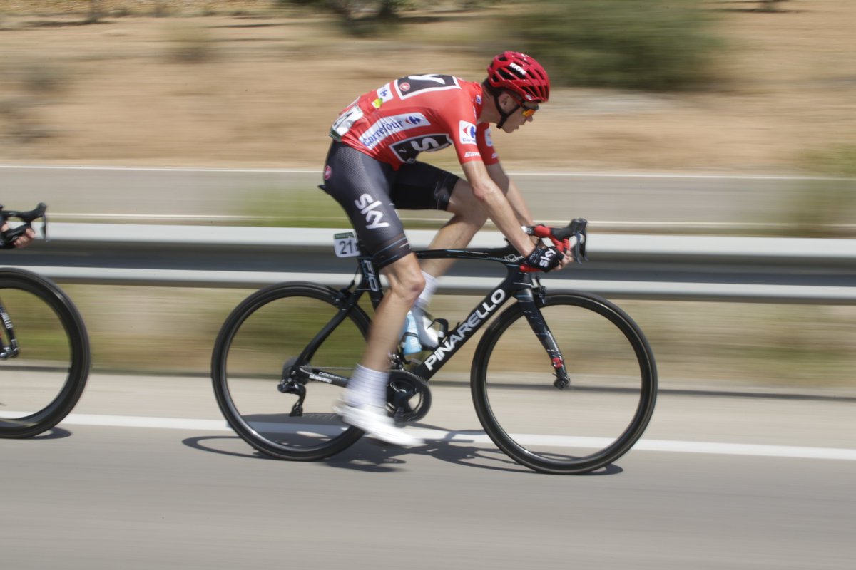 lavuelta's tweet image. ¿Quieres ganar el maillot de líder? LA ROJA 🔴
¿Want to win the leader's jersey? LA ROJA 🔴
👉 FOLLOW @lavuelta + RT 👈

@ja_miguelez 📸