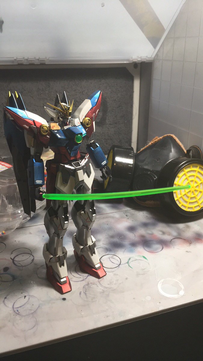 solid_XIII's tweet image. Its armed! Also @ninjasen here's my Gundam, not finished yet, but it will be soon! #protozero #gunpla #gundam #mastergrade