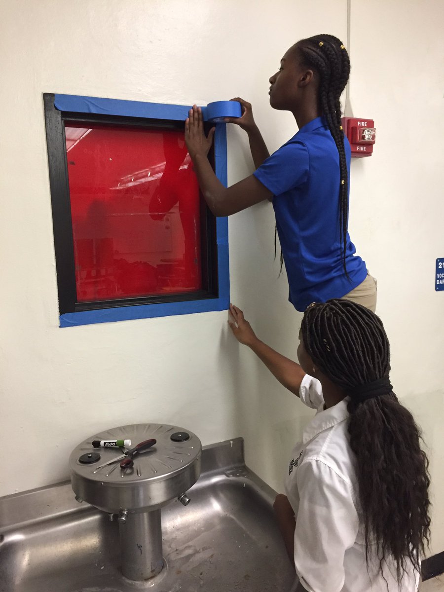 andrewkearns64's tweet photo. Botany students at @josemartimast  preparing our #BotanyLab for painting! #ownership #mast1718 @MDCPSSTEAM @STEMDesignation @FairchildGarden https://t.co/ICbFOo4AoG