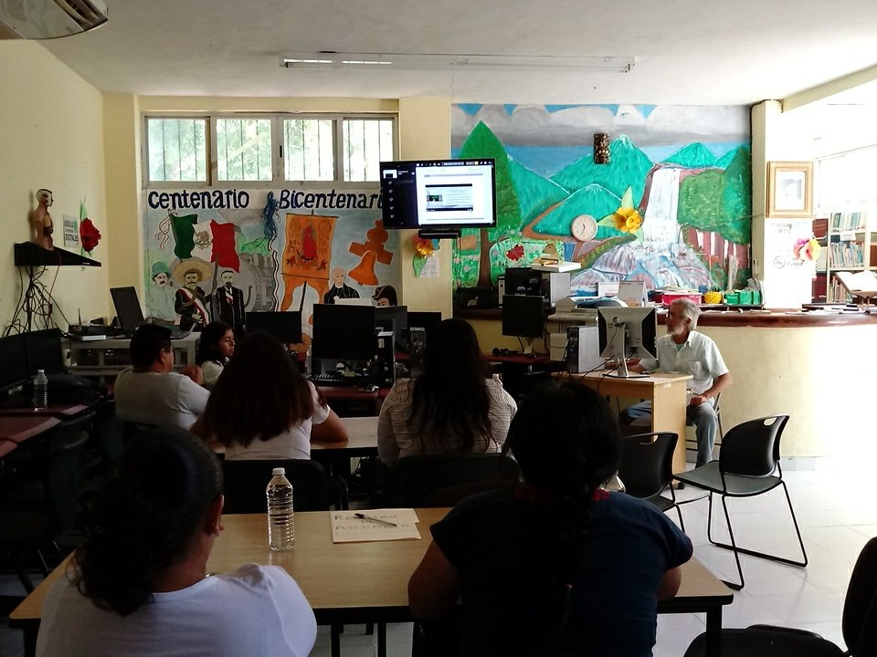 <a href="/Indesol/">Indesol</a> @INAFED_Mx #ServidoresPúblicos del <a href="/PtoMorelosAyto/">Ayto. Puerto Morelos</a> preside @LFpuertomorelos en  teleconferencia #Capacitación360° @ICCALPMORELOS