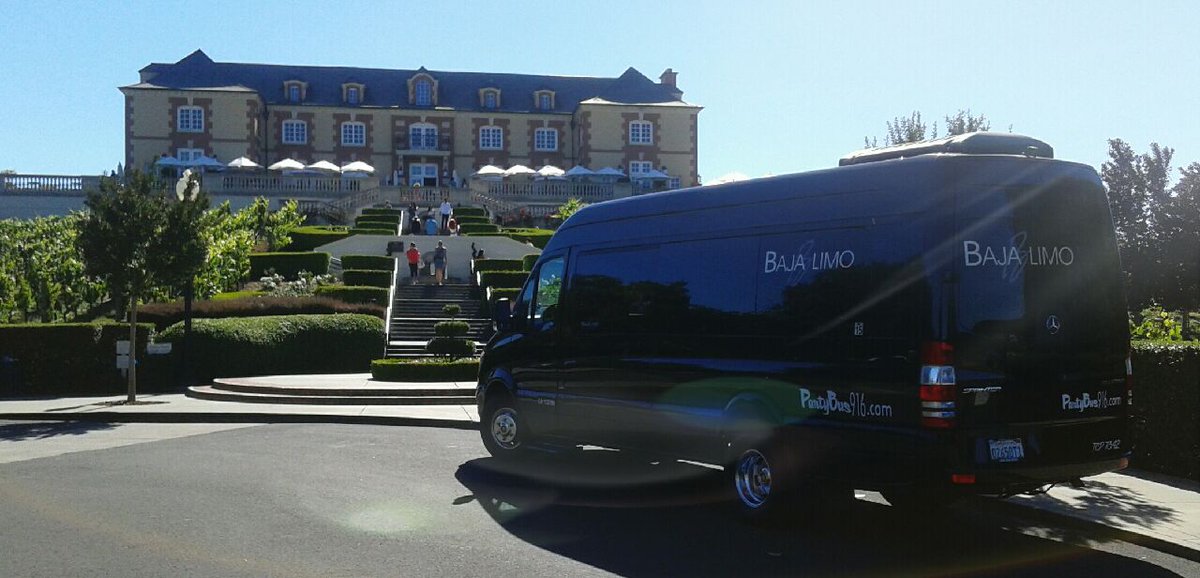 bajalimo's tweet photo. @domainecarneros
12 Passenger Mercedes Limo Bus!
#BajaLimo #PartyBus #LimoLounge #NapaWineTour https://t.co/nHuxzpamcx