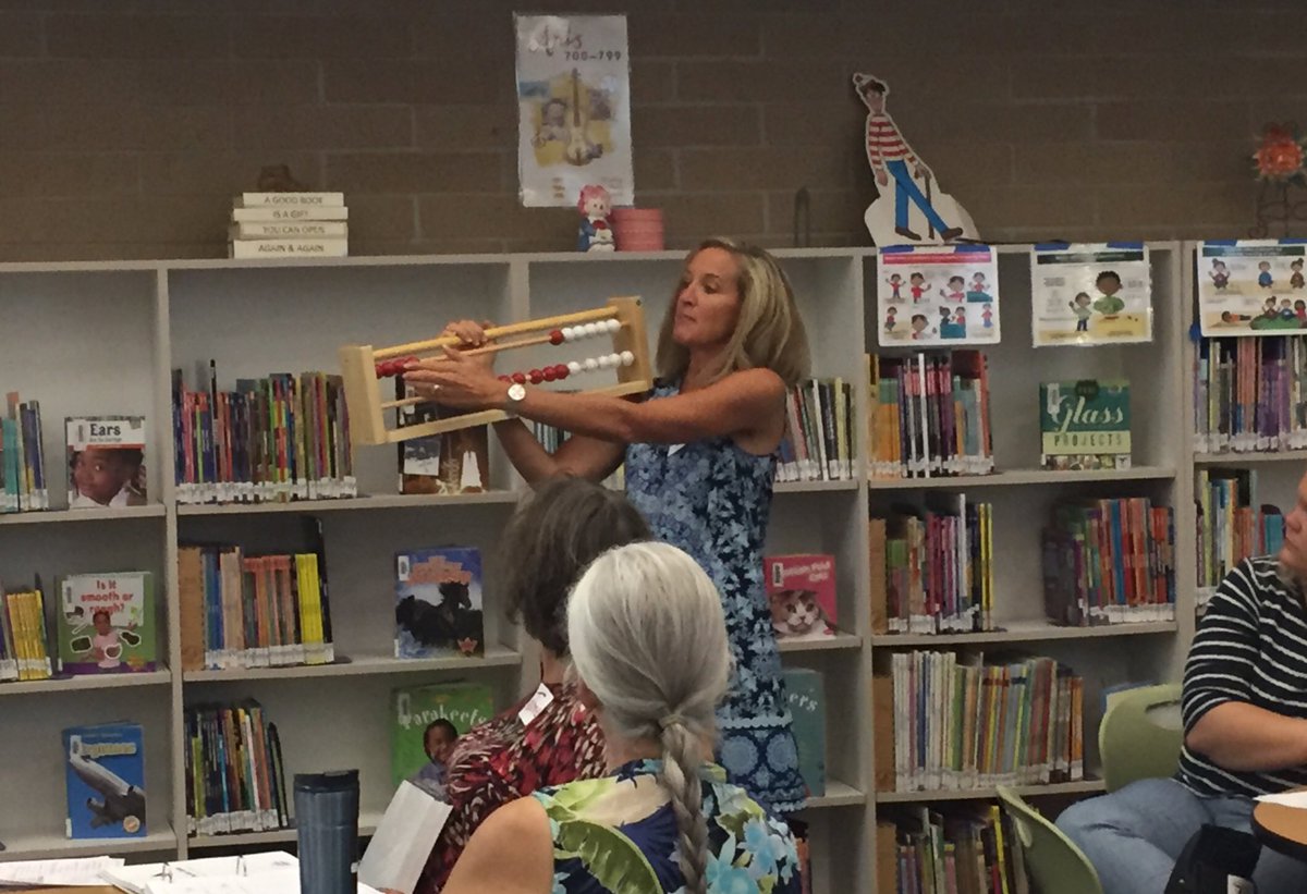 rachelmarker's tweet photo. Rekenreks! With #bridgesmath the T becomes the 'expert facilitator' of student lrng. YESSSS! Ss own their #math lrng. #BSD7chat #BSD7learns https://t.co/u1zIA0AP2a