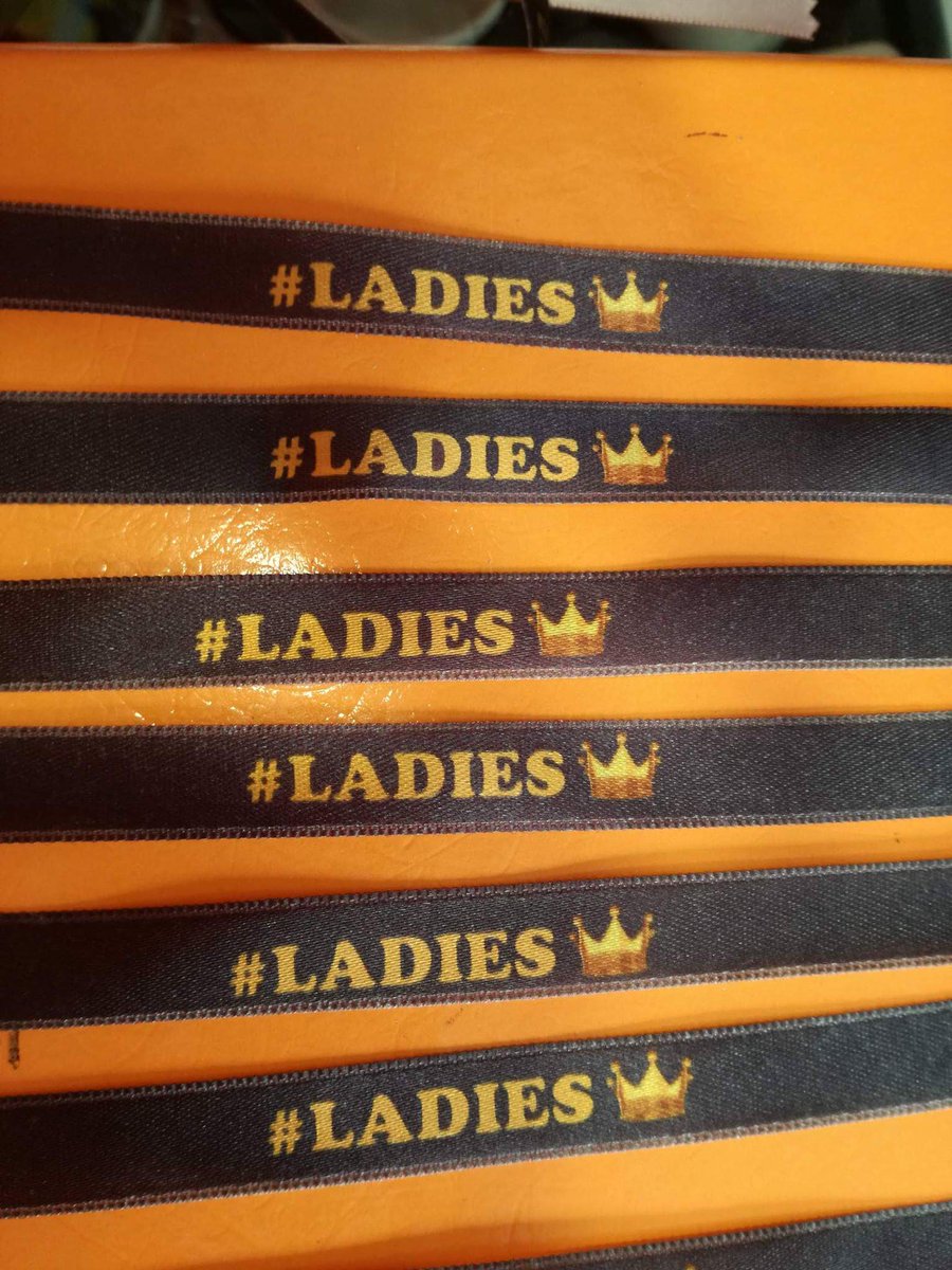 Elgenio_Oficial's tweet photo. Nuevo encargo de pulseritas #ladies👑 #pulseraspersonalizadas #elgeniodelalámpara #personalizaciones 
PERSONALIZA LAS TUYAS
644 47 59 72 https://t.co/rQEzmVtVNU
