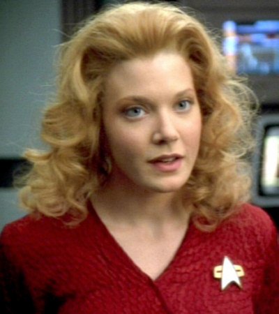  Happy Birthday, Jennifer Lien (Kes, Voyager). You and I share the same birthday today.   