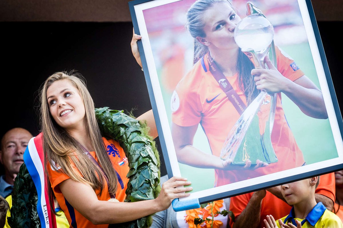 Lieke Martens verkozen tot Europees voetbalster van het jaar bit.ly/2vsY9rj