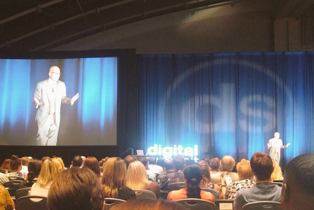 wisemansay's tweet photo. "Will you choose to matter?" Awesome inspirational ? by 1 of my biggest role models. #dssummit @sethgodin https://t.co/iS5nR9mahn