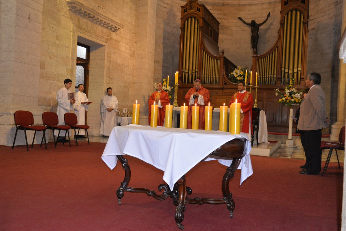 munilaserena's tweet photo. En la iglesia Catedral se realizó el Te Deum en homenaje a San Bartolomé, patrono de La Serena, presidido por el obispo René Rebolledo https://t.co/gDLSKZQiaZ