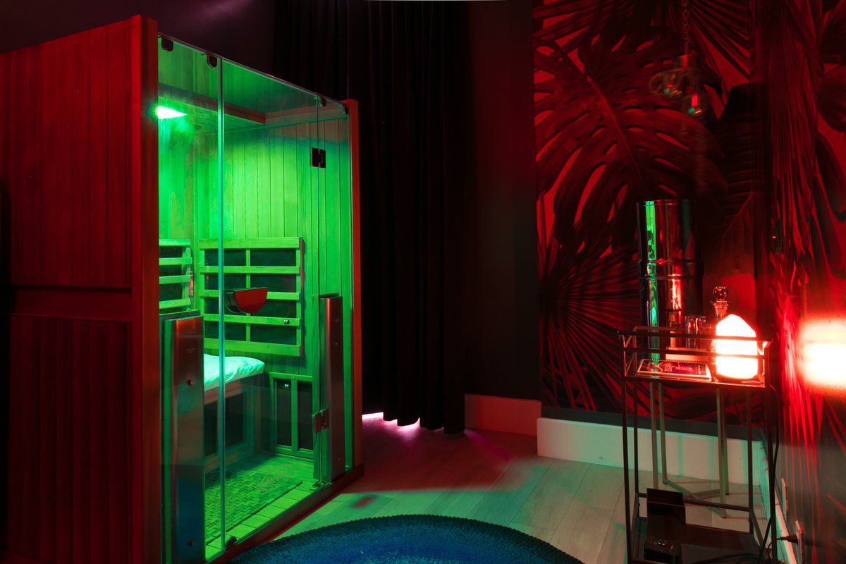 soulcycle's tweet photo. We've teamed up with HigherDOSE to bring their signature infrared sauna to #belowthebarn – book a session: https://t.co/oO532ZQRU4 https://t.co/cMGmKAzWzd