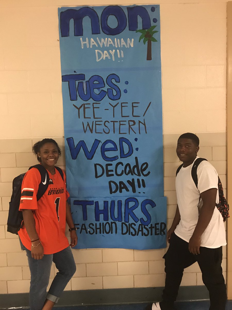 SapulpaJrSrHigh's tweet photo. Getting ready for Howdy Week next week at SHS. #HowdyWeek2017 https://t.co/uqHYacXFyP
